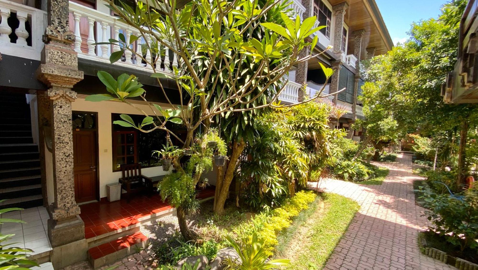 Simpang Inn Hotel Legian Exterior foto